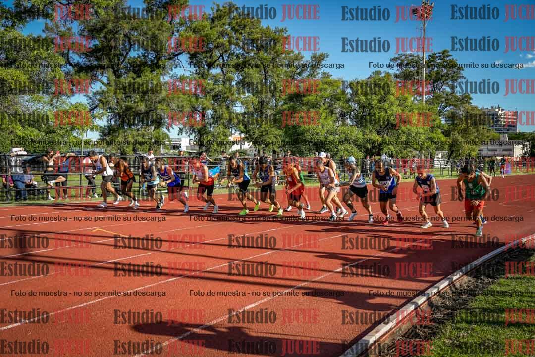 Fotos de los 3000 m llanos de varones