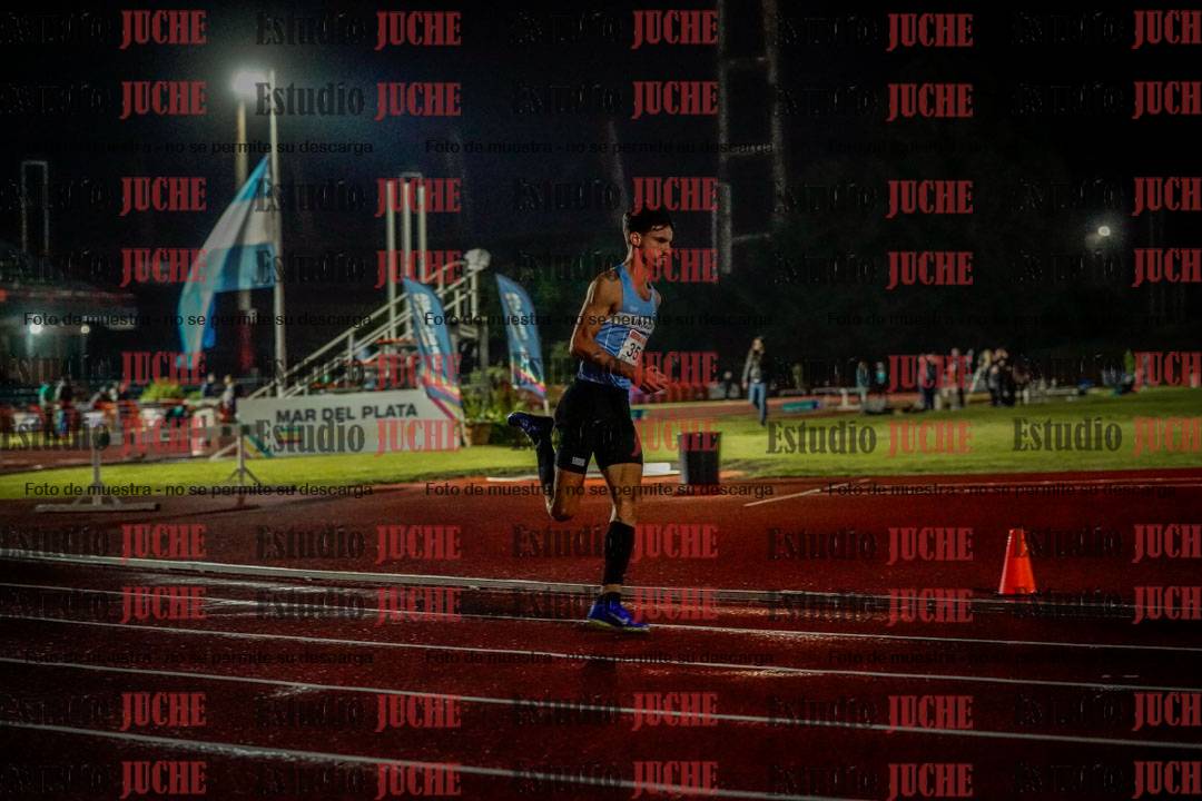 Fotos de los 400 m llanos de varones - deca 5 - serie 1