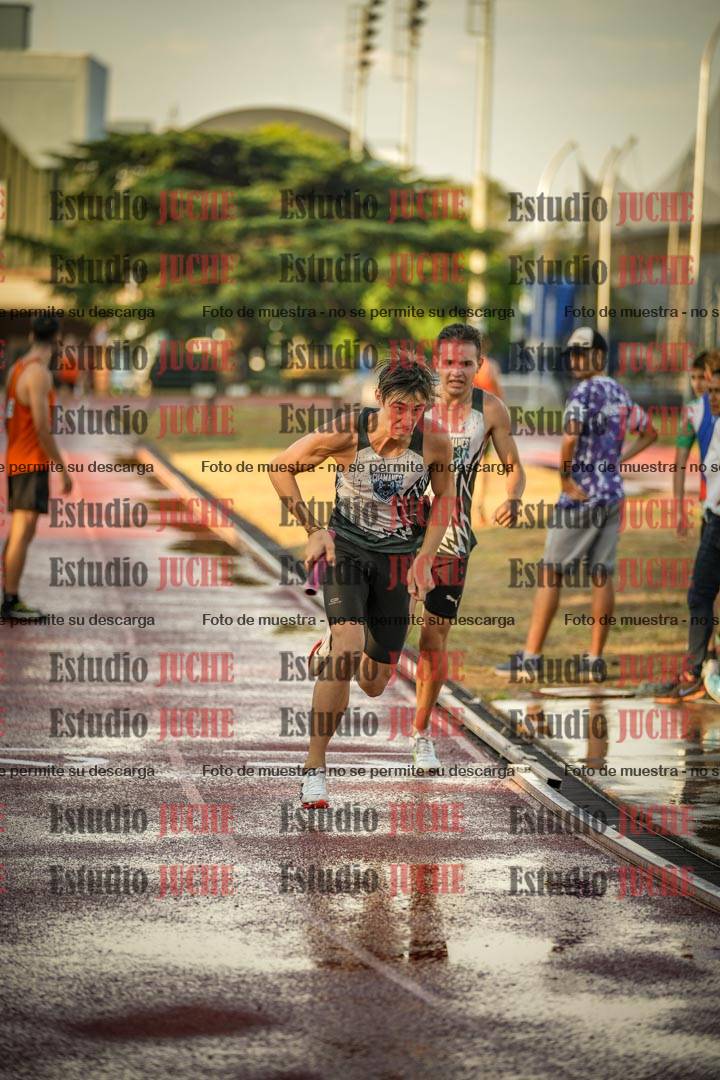 Fotos de las Postas 4x400 m de varones