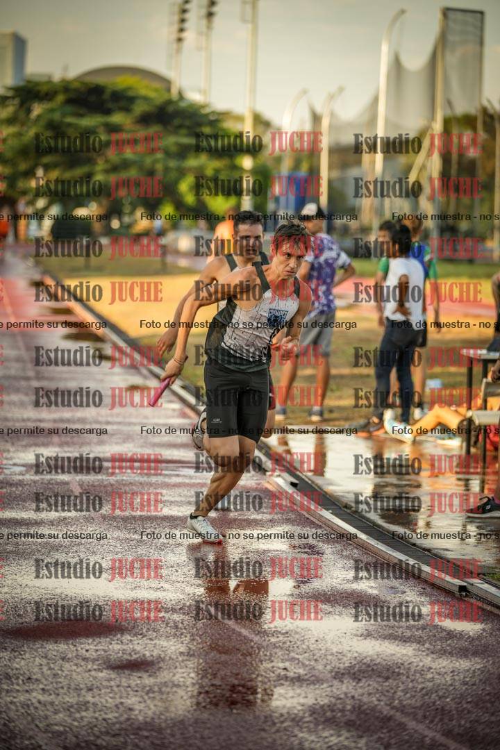 Fotos de las Postas 4x400 m de varones