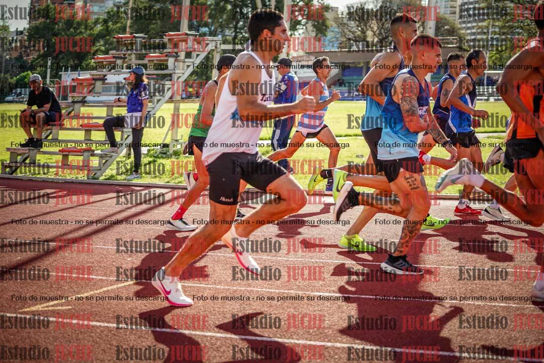 Fotos de los 3000 m llanos de varones