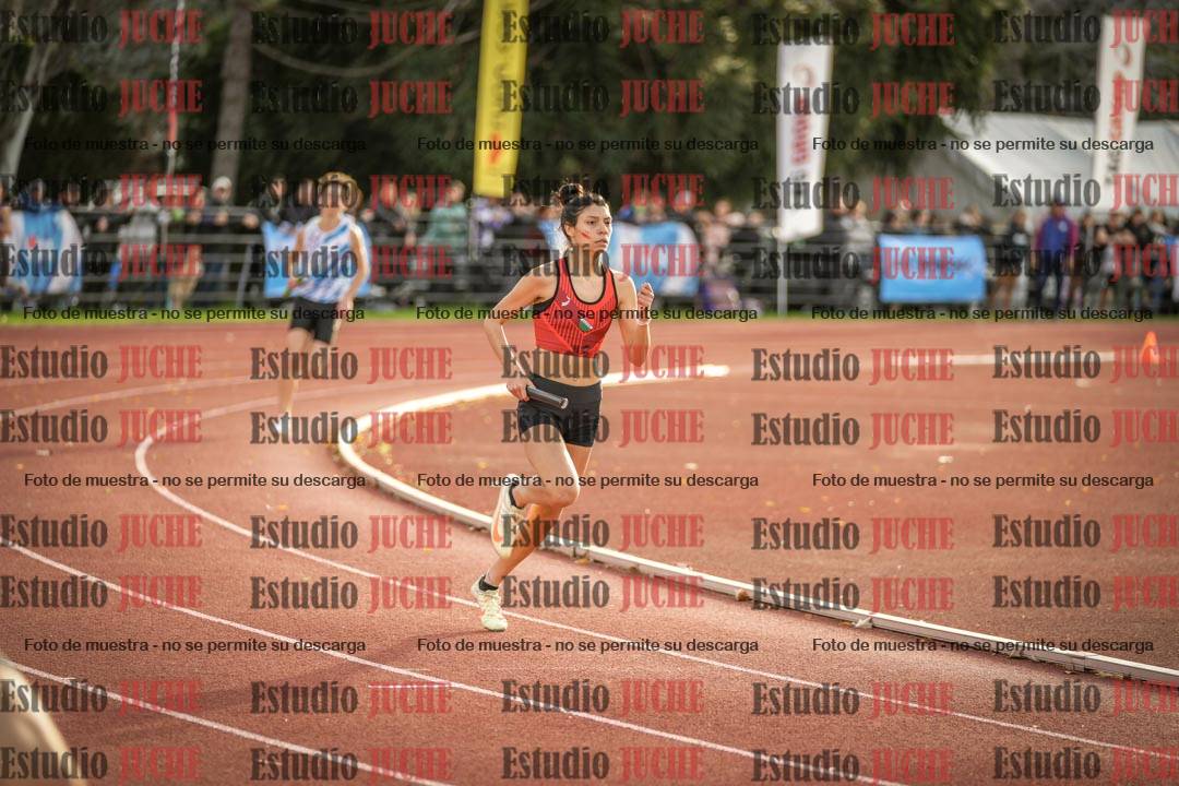 Fotos de las Postas 8x300 m mixta