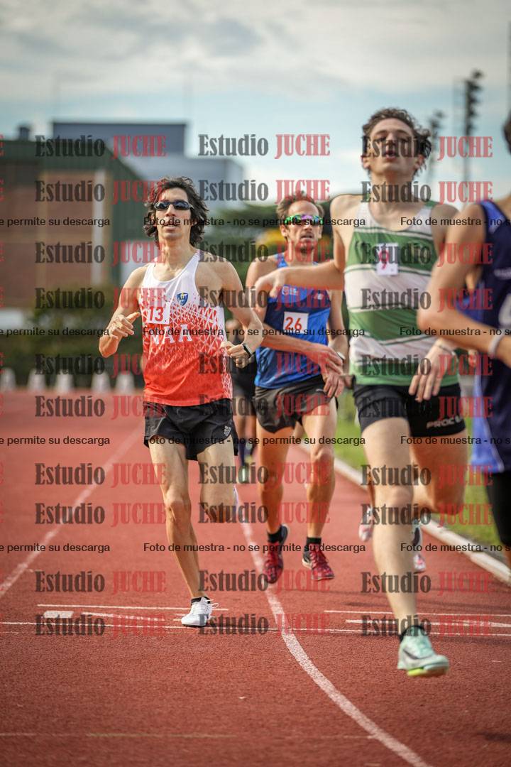 Fotos de los 800 m llanos de varones