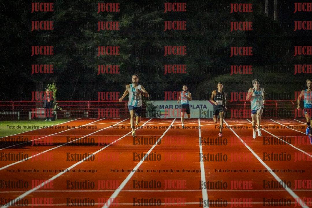 Fotos de los 400 m llanos de varones - deca 5 - serie 1
