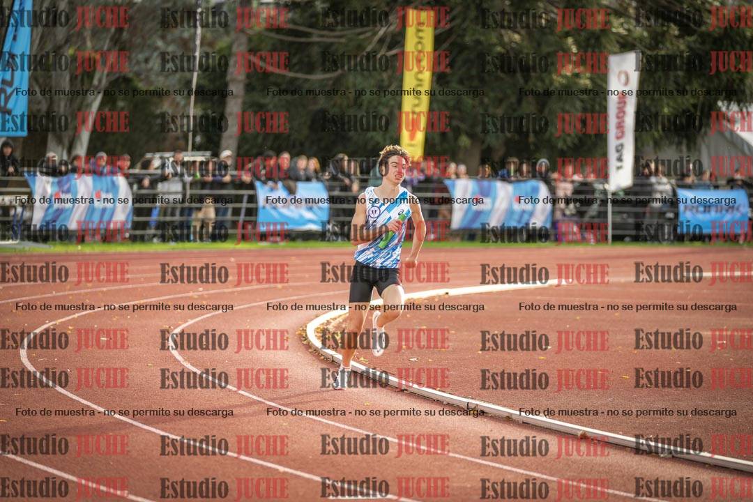 Fotos de las Postas 8x300 m mixta