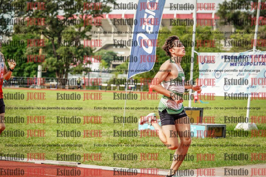 Fotos de los 800 m llanos de varones