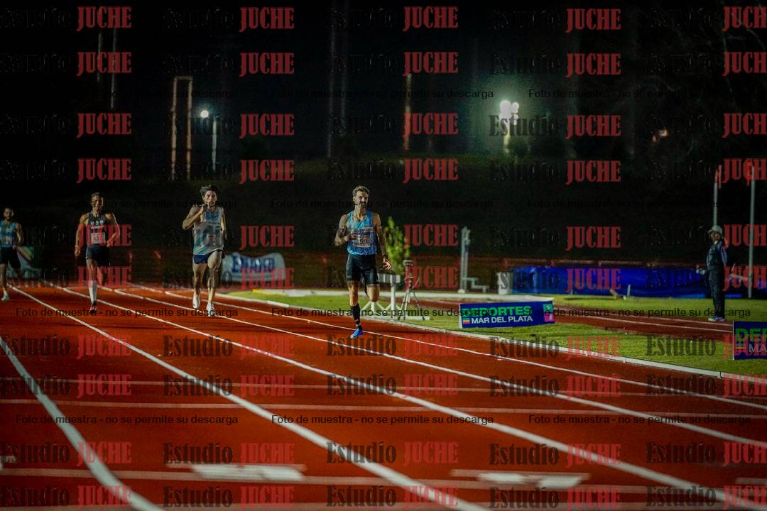 Fotos de los 400 m llanos de varones - deca 5 - serie 1