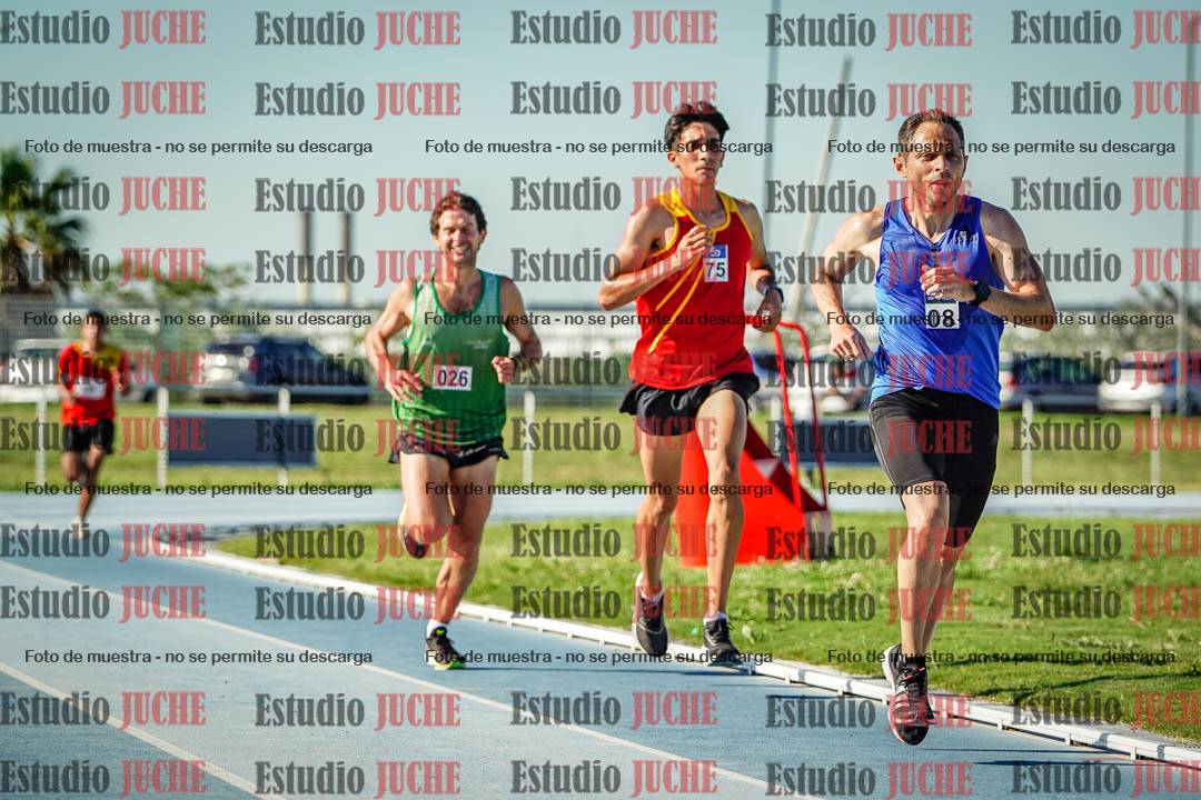 Fotos de los 3000 m llanos de varones
