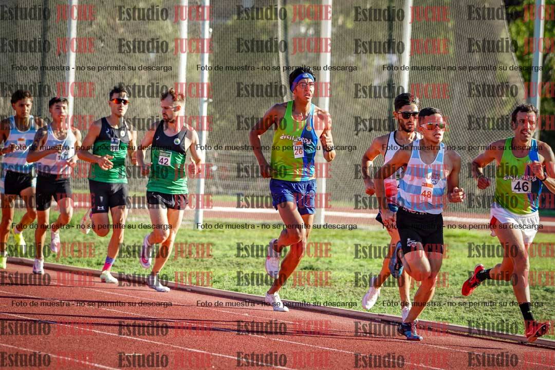 Fotos de los 3000 m llanos de varones