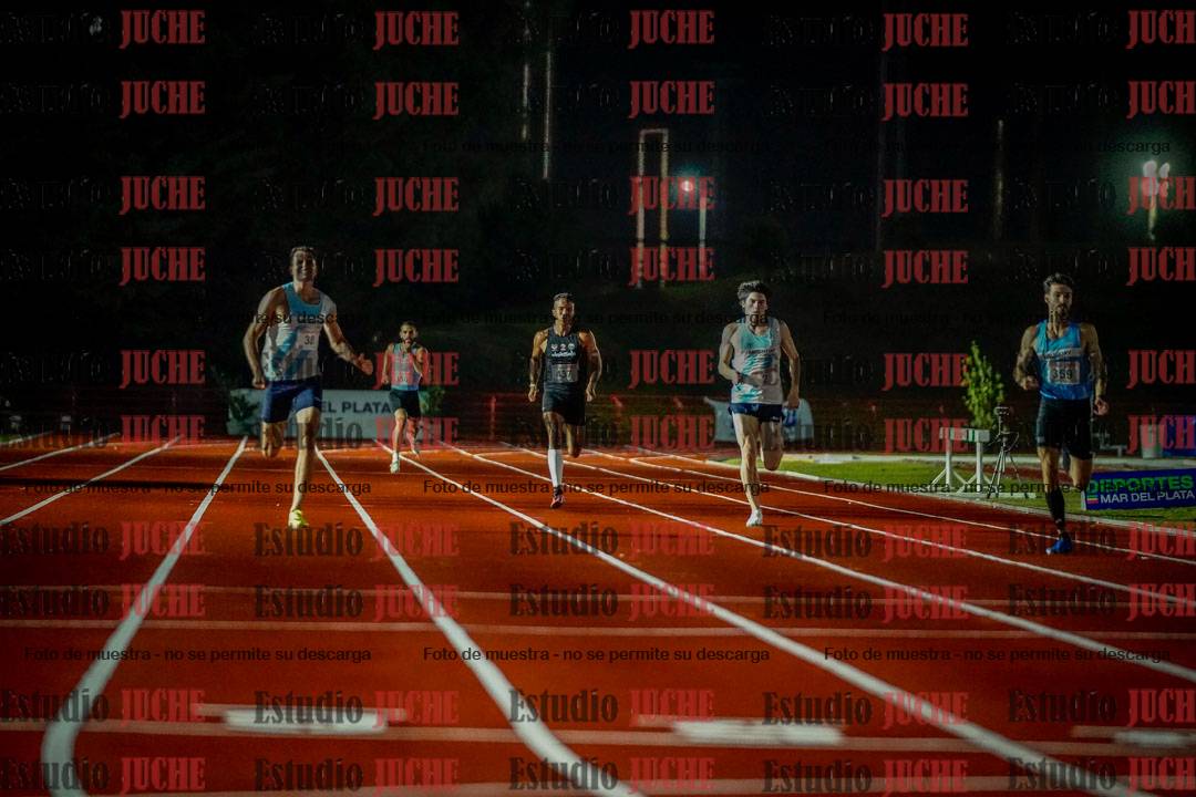 Fotos de los 400 m llanos de varones - deca 5 - serie 1