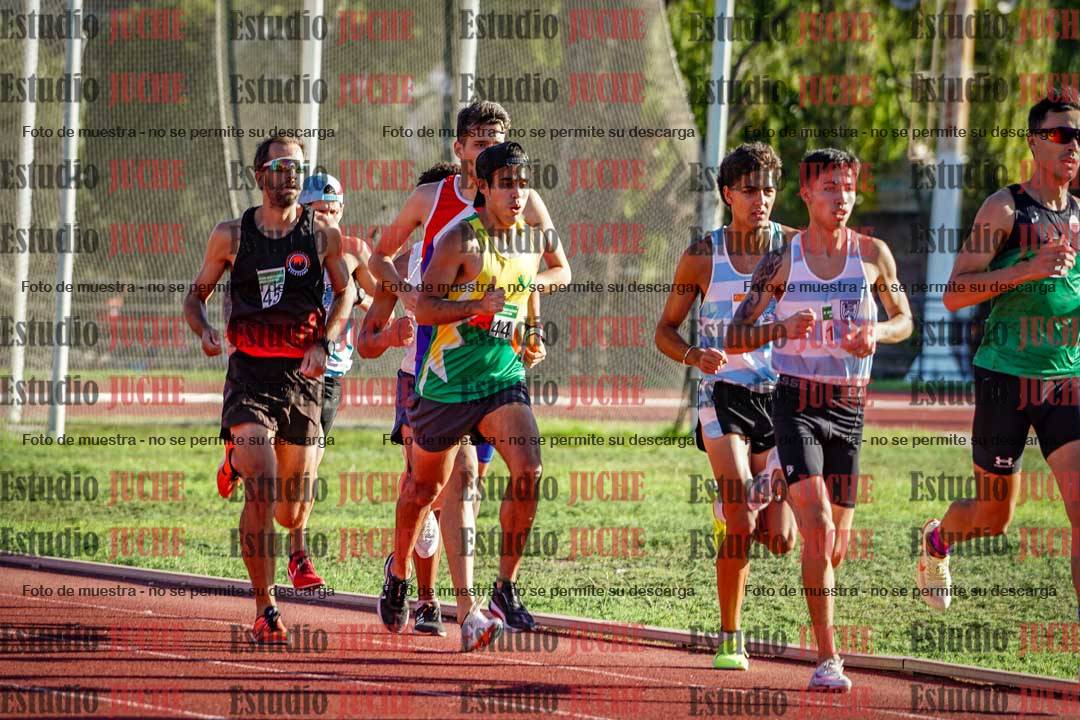 Fotos de los 3000 m llanos de varones