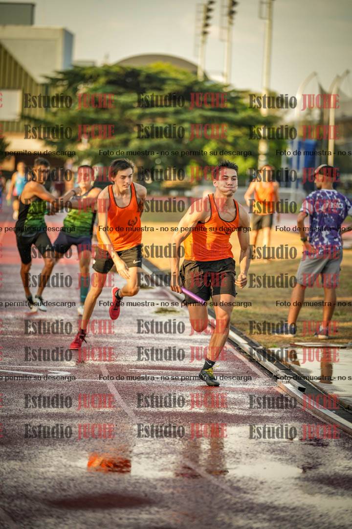 Fotos de las Postas 4x400 m de varones