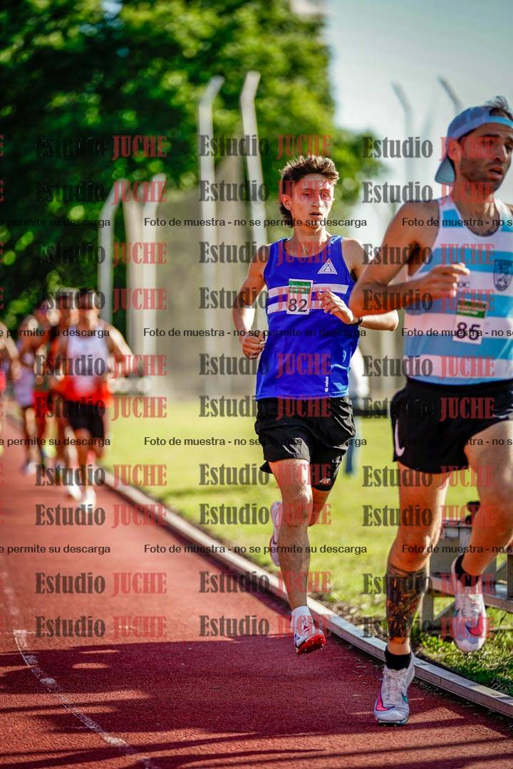 Fotos de los 3000 m llanos de varones