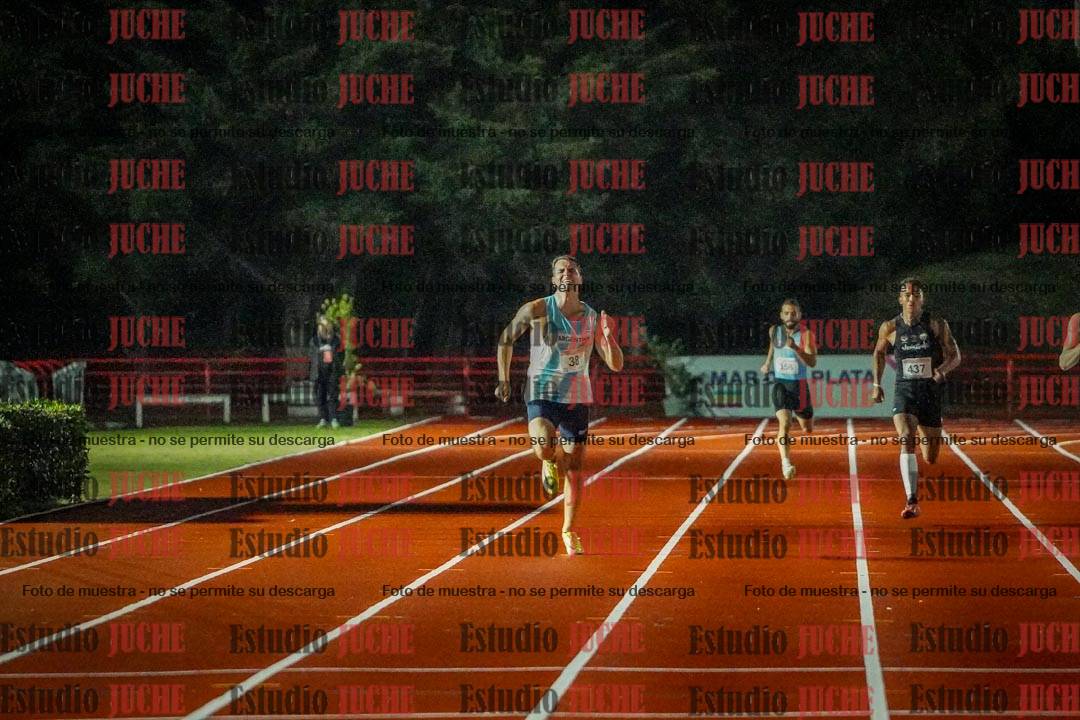 Fotos de los 400 m llanos de varones - deca 5 - serie 1
