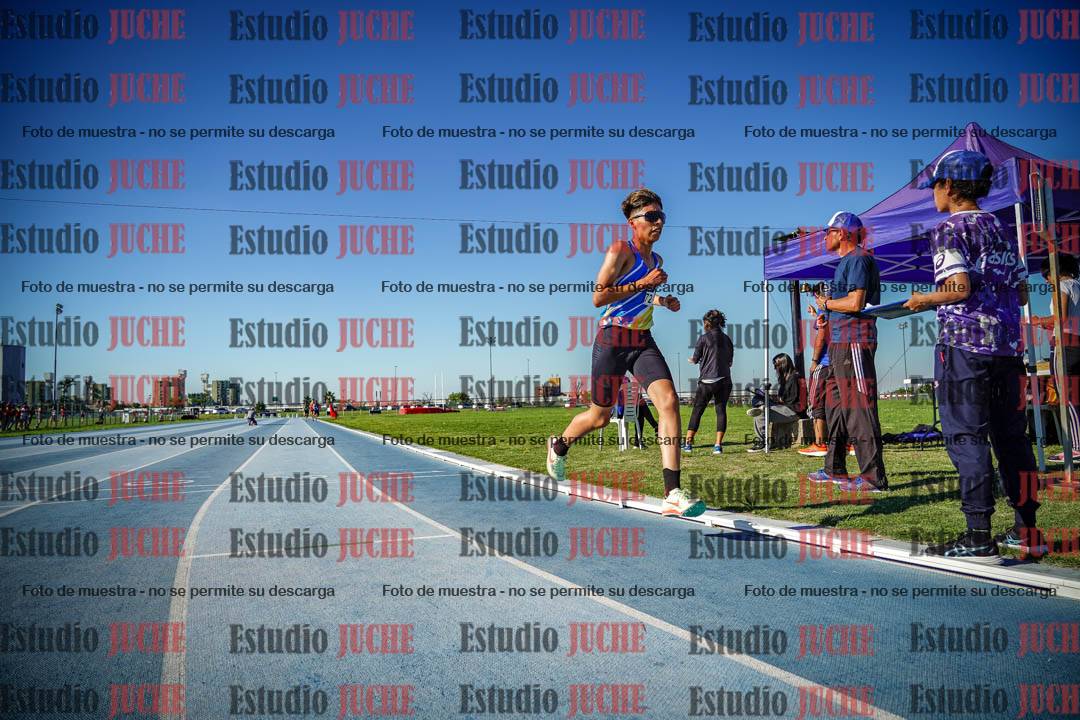 Fotos de los 3000 m llanos de varones
