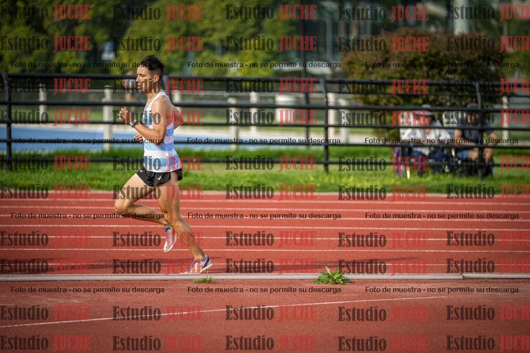 Fotos de los 3000 m llanos de varones