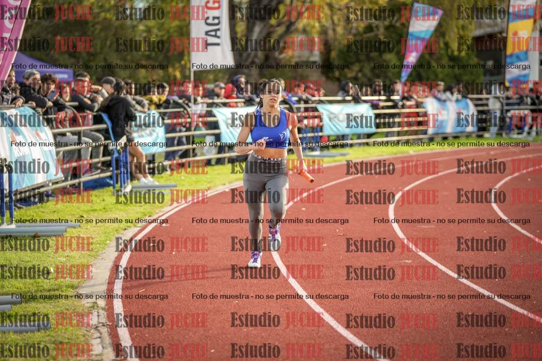 Fotos de las Postas 8x300 m mixta
