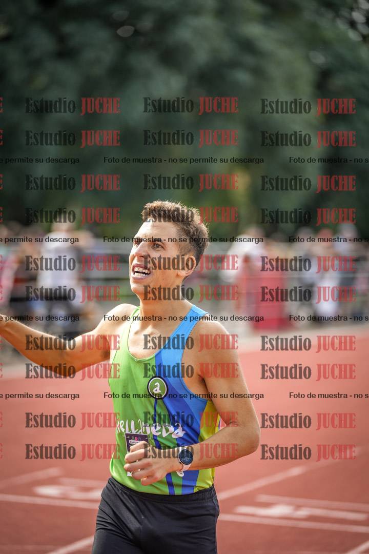 Fotos de los 800 m llanos de varones