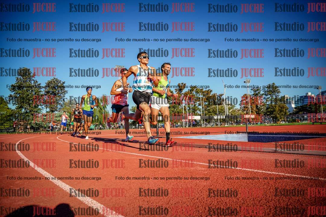 Fotos de los 3000 m llanos de varones