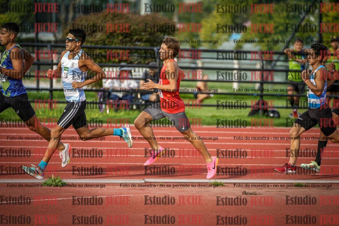 Fotos de los 3000 m llanos de varones