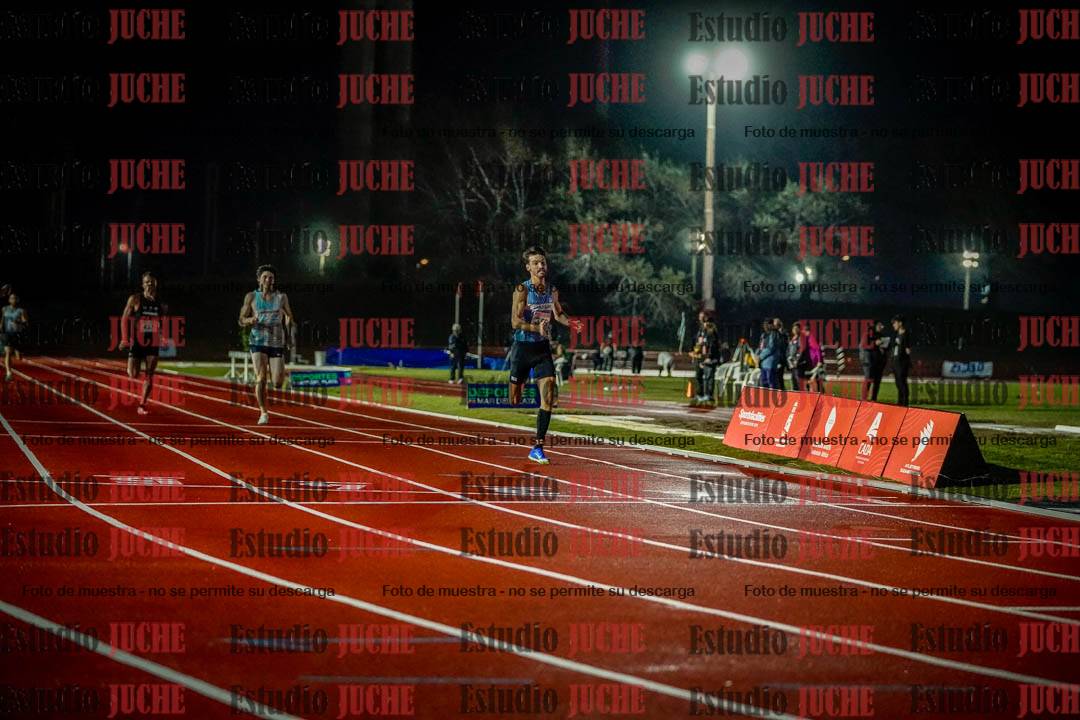 Fotos de los 400 m llanos de varones - deca 5 - serie 1