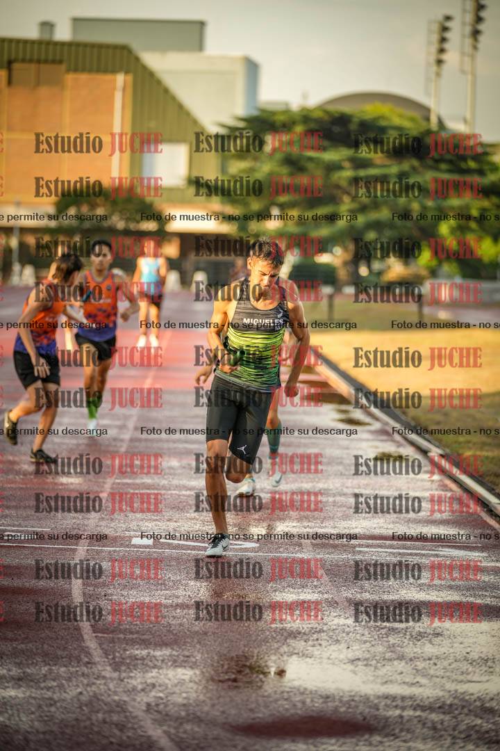 Fotos de las Postas 4x400 m de varones