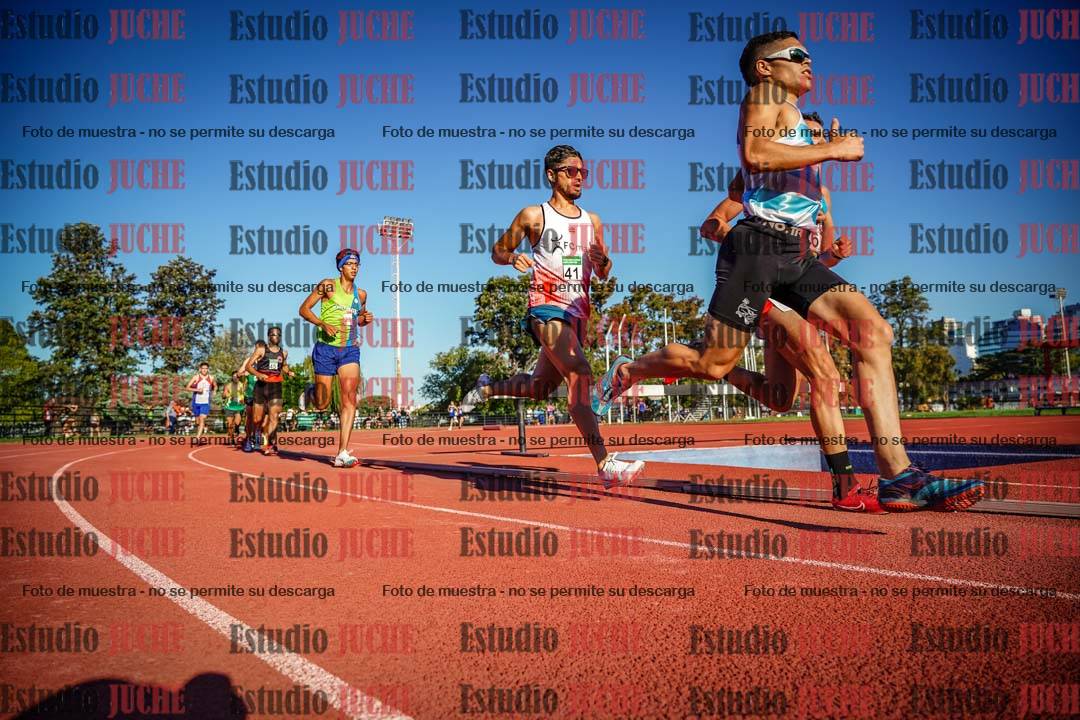 Fotos de los 3000 m llanos de varones