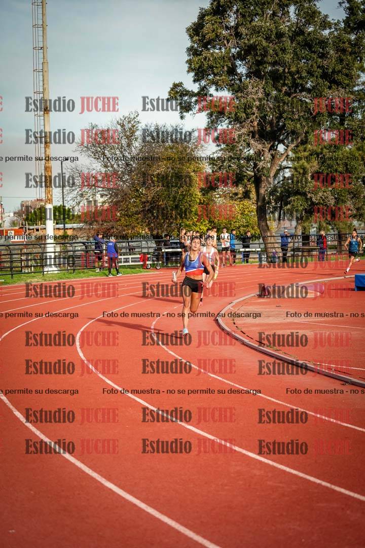 Fotos de las Postas 8x300 m mixta