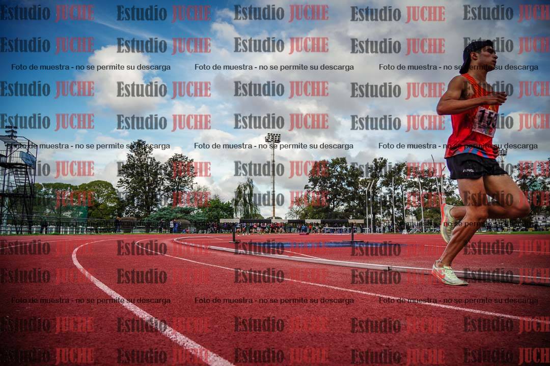 Fotos de los 3000 m llanos de varones