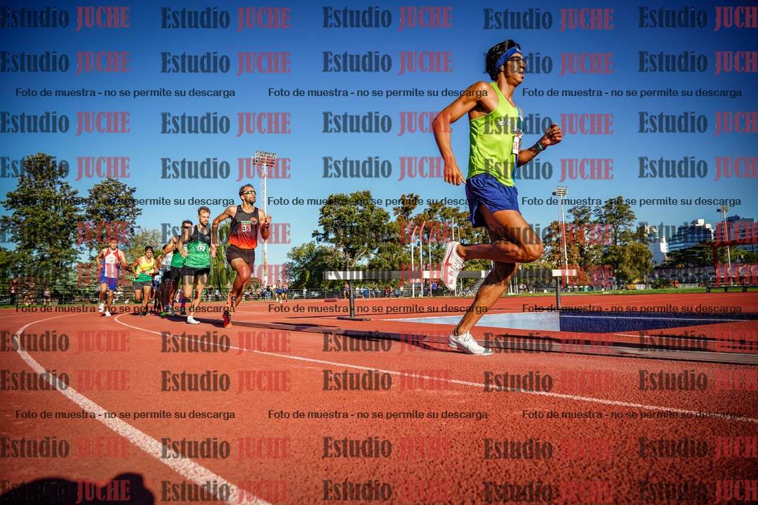 Fotos de los 3000 m llanos de varones