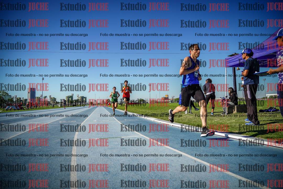 Fotos de los 3000 m llanos de varones