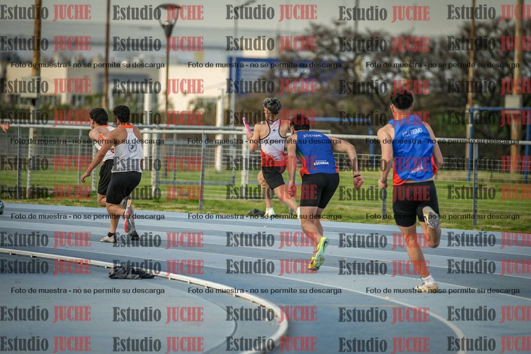Fotos de las Postas 4x100 m de varones