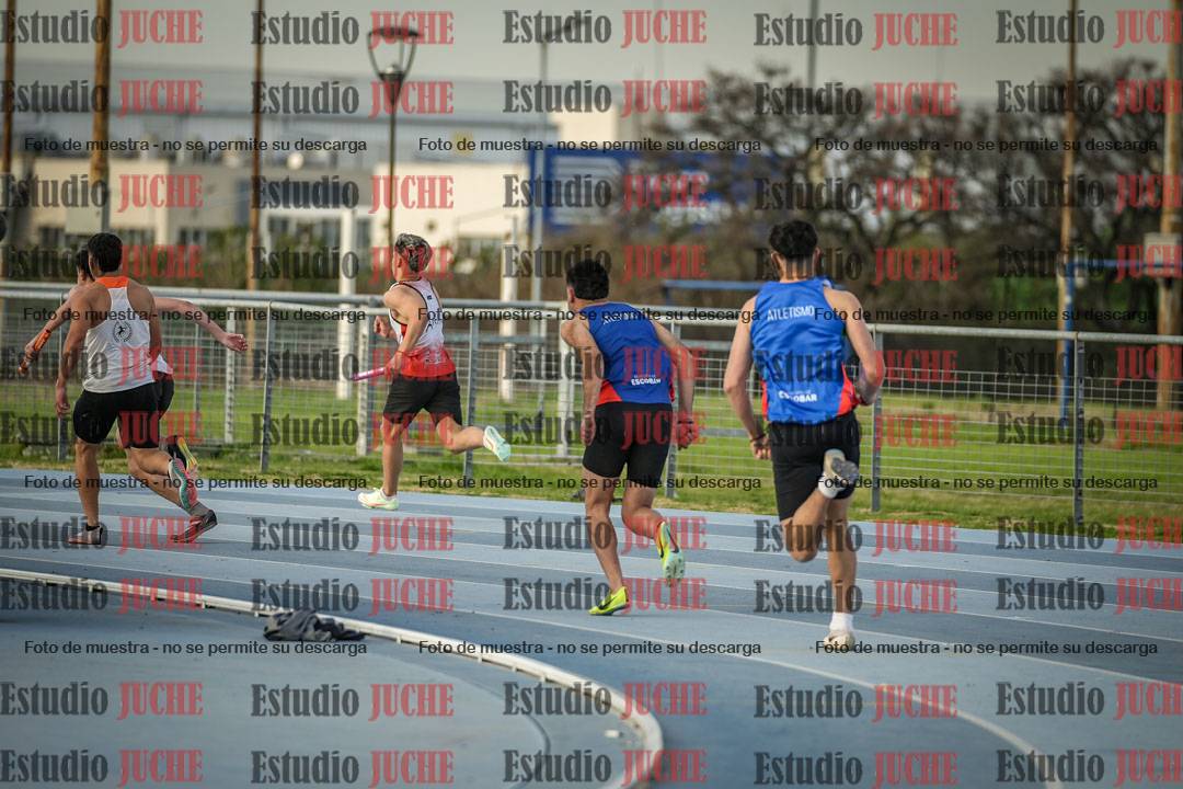 Fotos de las Postas 4x100 m de varones