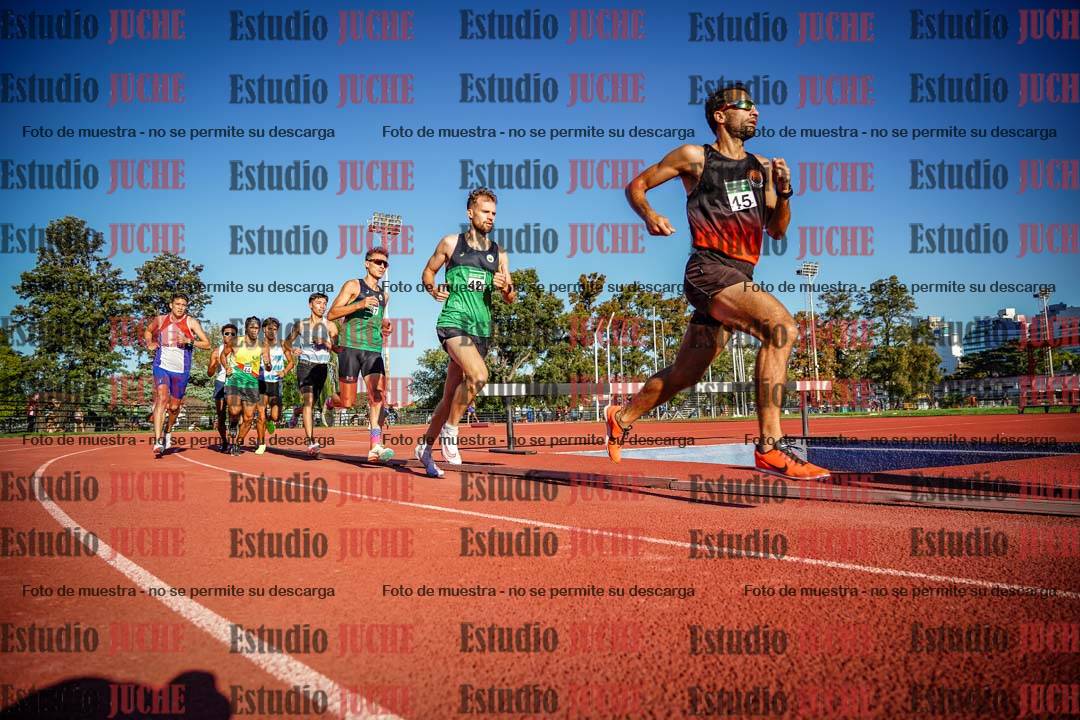 Fotos de los 3000 m llanos de varones