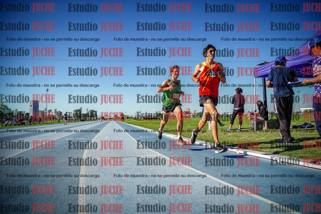 Fotos de los 3000 m llanos de varones
