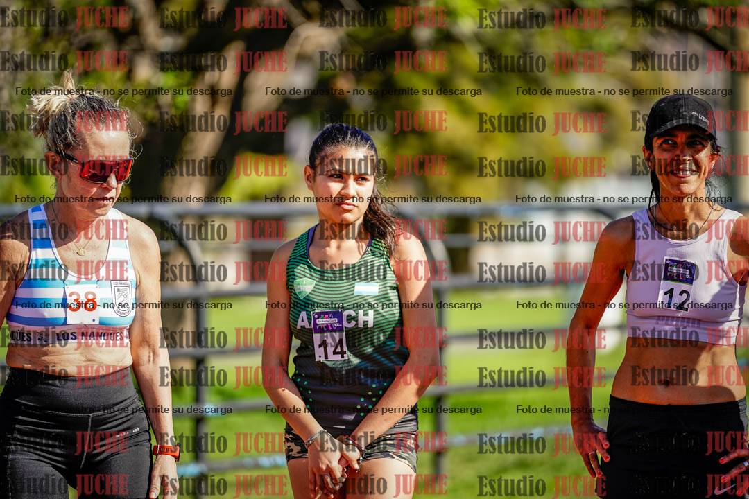 Fotos de los 5000 m llanos de mujeres y varones