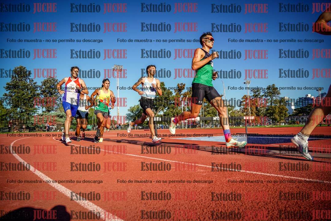 Fotos de los 3000 m llanos de varones