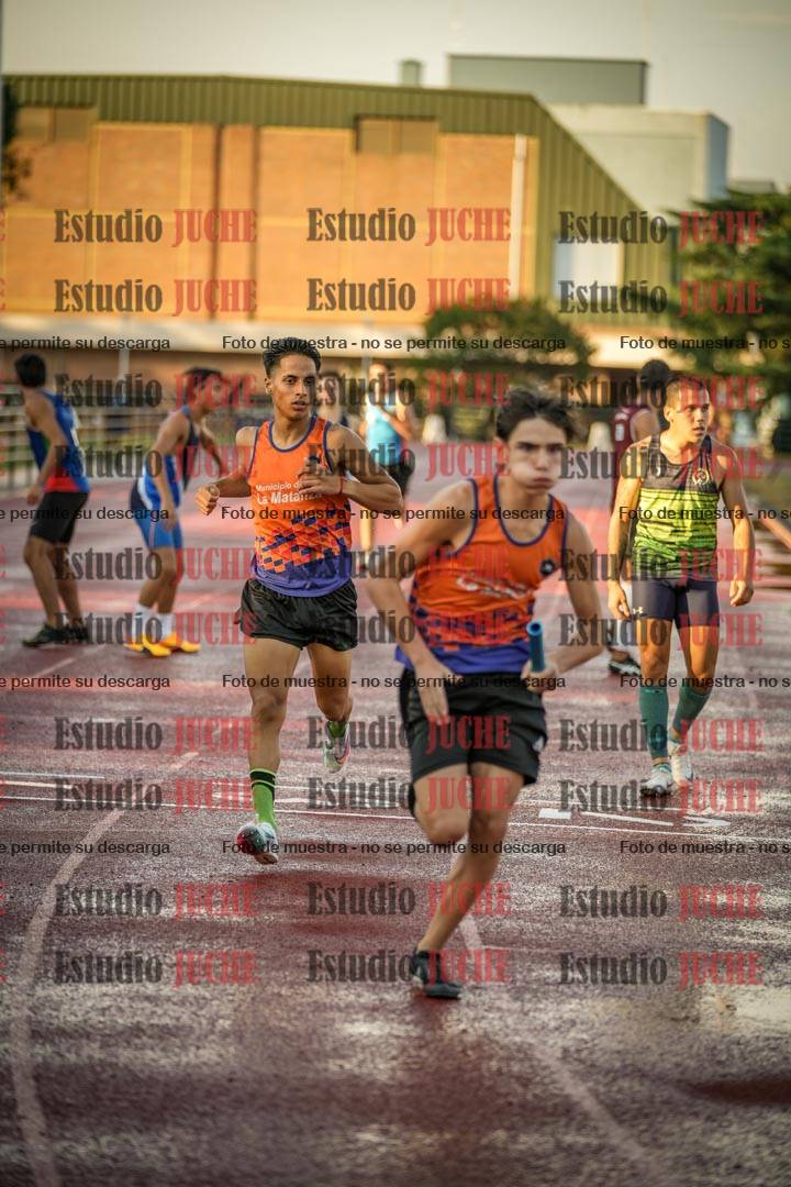 Fotos de las Postas 4x400 m de varones