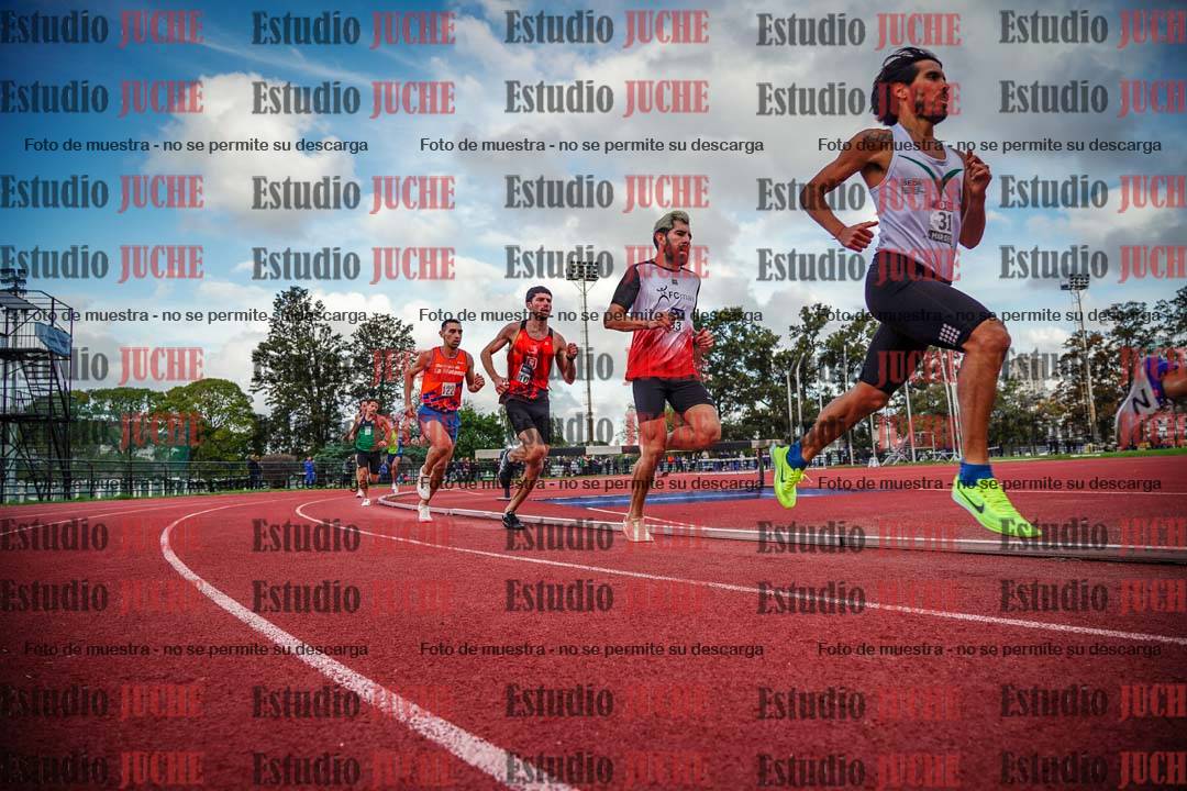 Fotos de los 3000 m llanos de varones