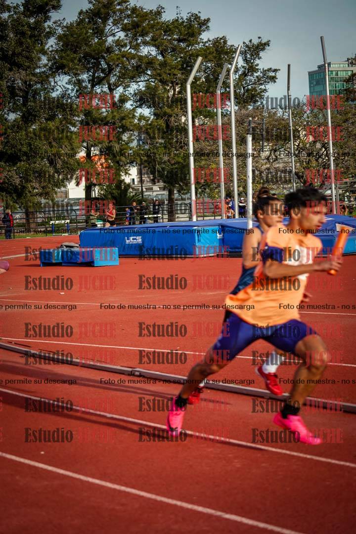 Fotos de las Postas 8x300 m mixta