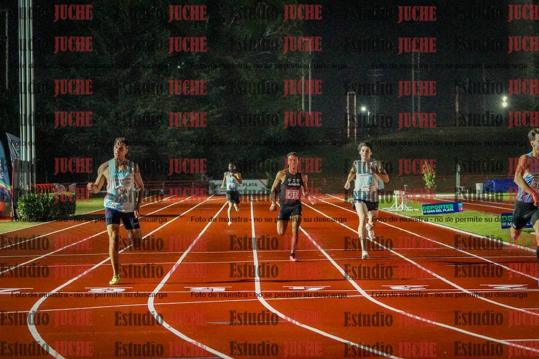 Fotos de los 400 m llanos de varones - deca 5 - serie 1