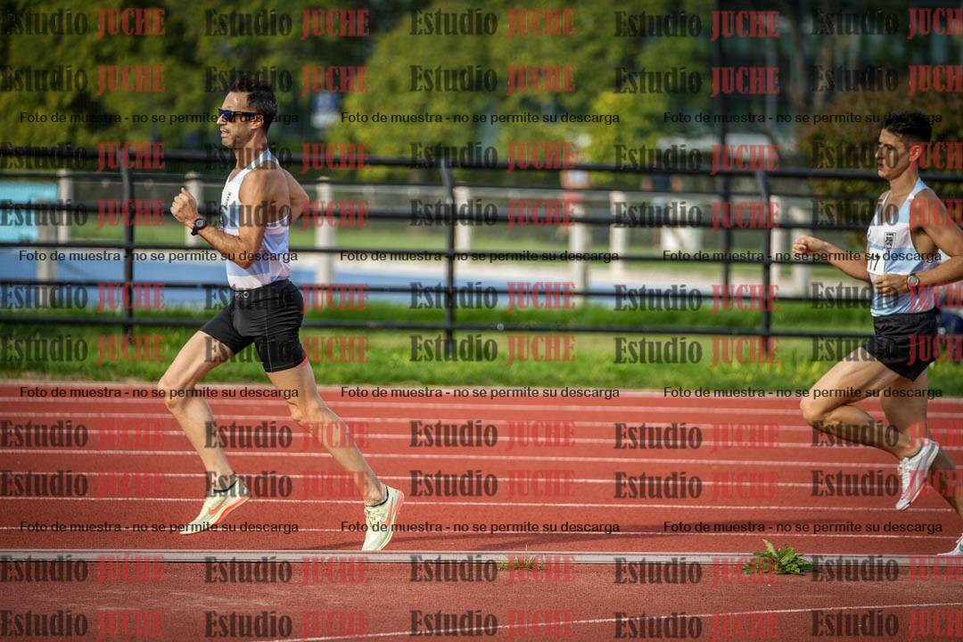 Fotos de los 3000 m llanos de varones