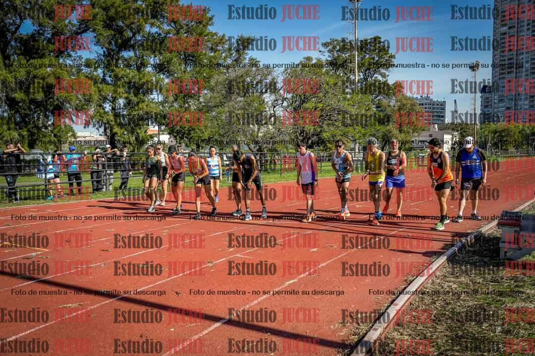 Fotos de los 5000 m llanos de mujeres y varones