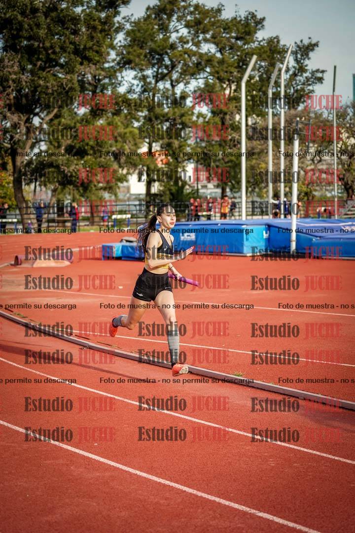 Fotos de las Postas 8x300 m mixta
