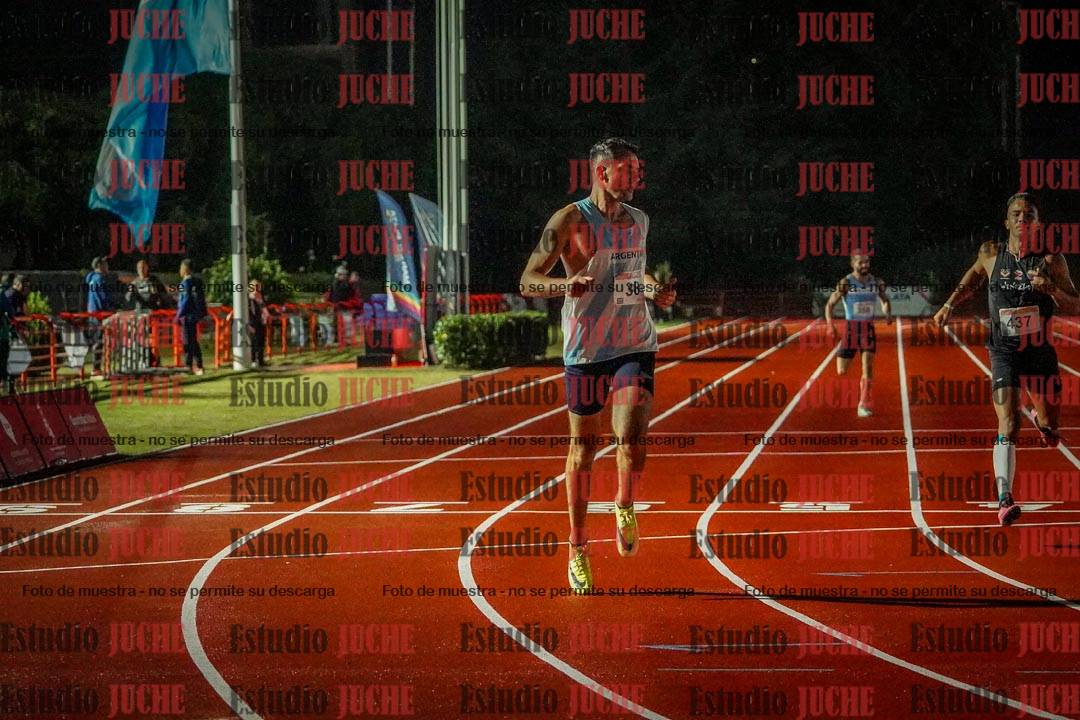 Fotos de los 400 m llanos de varones - deca 5 - serie 1