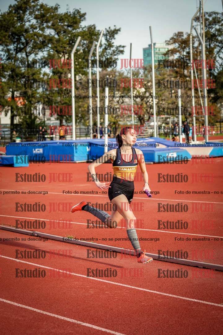 Fotos de las Postas 8x300 m mixta