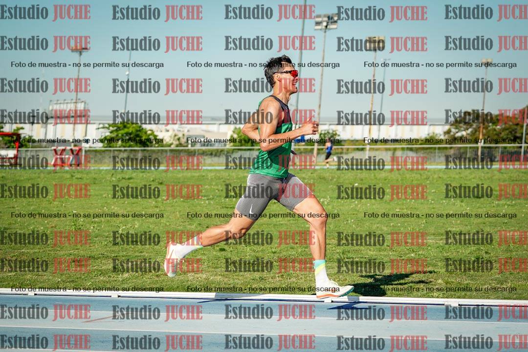 Fotos de los 3000 m llanos de varones