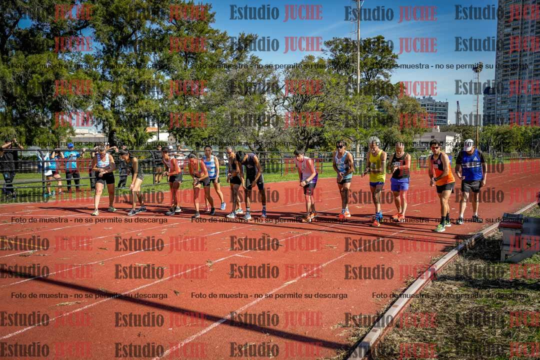 Fotos de los 5000 m llanos de mujeres y varones