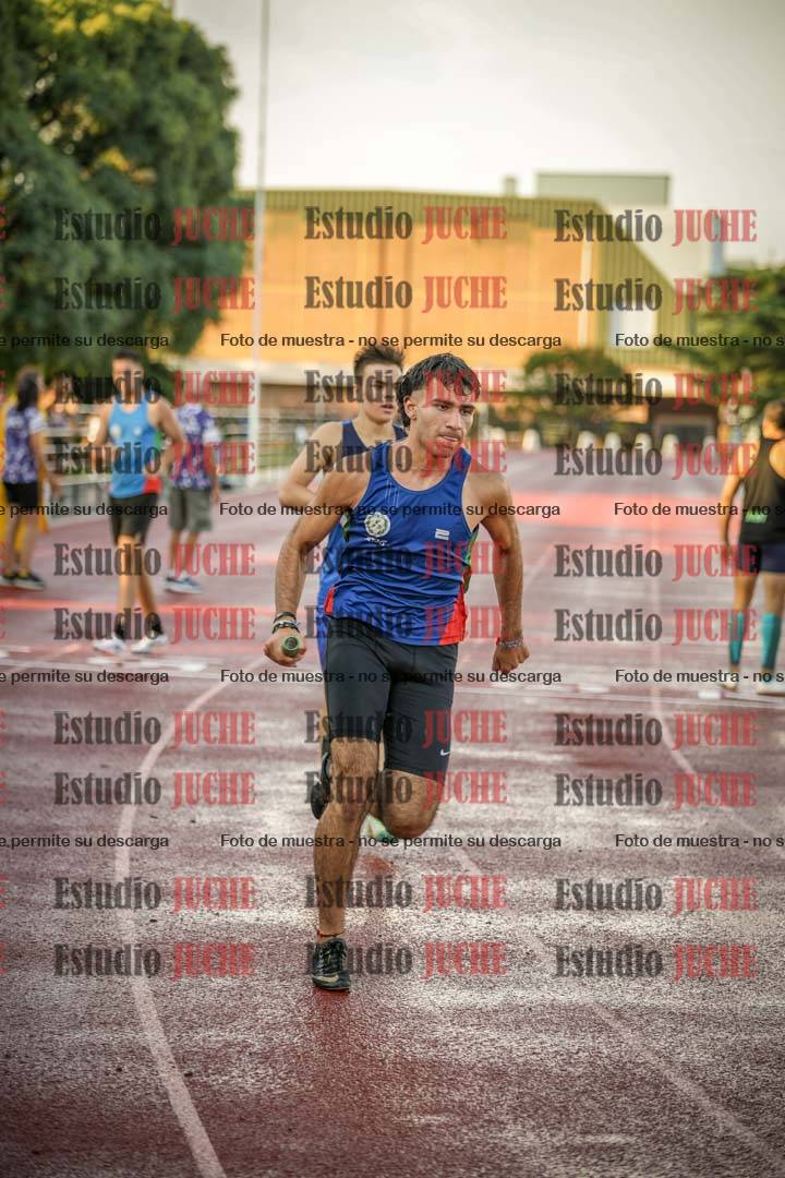 Fotos de las Postas 4x400 m de varones