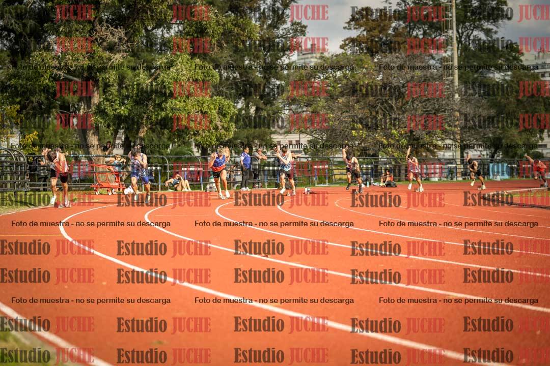 Fotos de los 200 m llanos de varones - FINAL